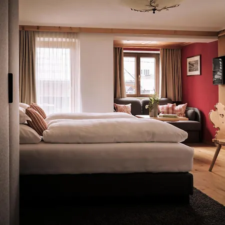 Sandhof Hotel 4*