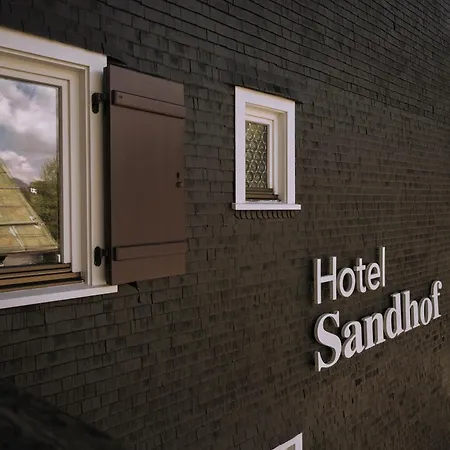 Sandhof Hotel 4*