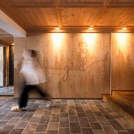 Sandhof Hotel Lech