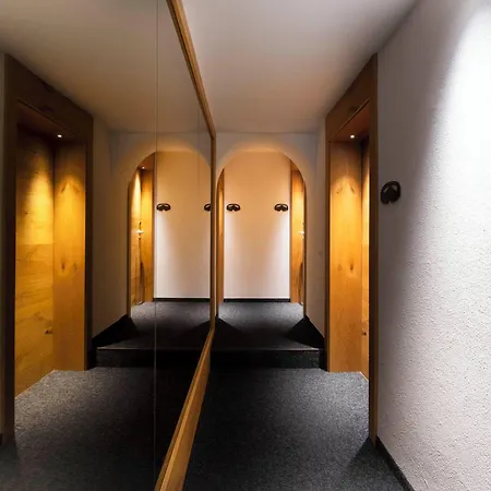 Sandhof 4*
