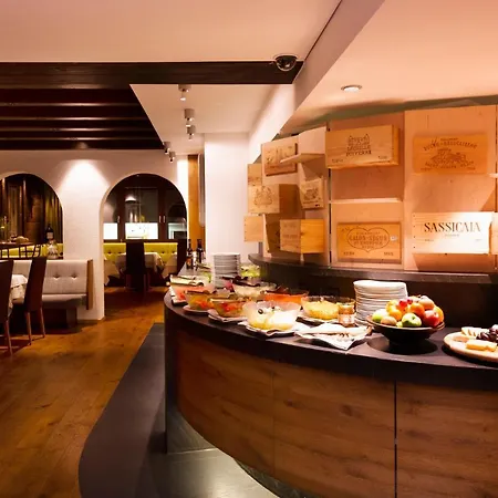 Sandhof Hotel Lech